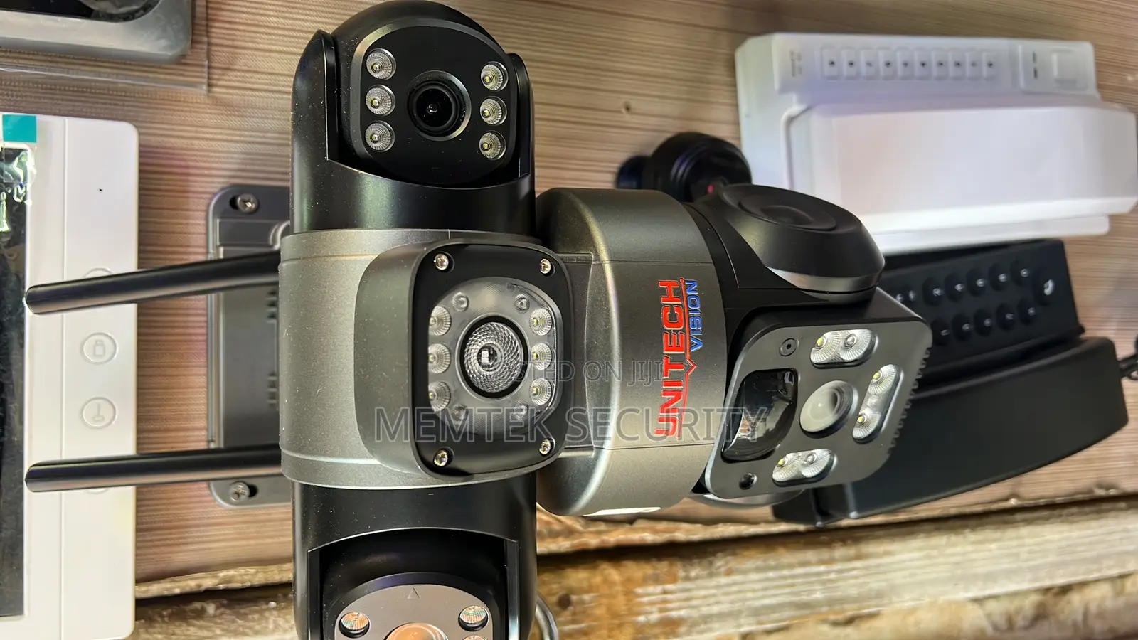 9mega-Pixel Wireless 4g Solar PTZ Camera