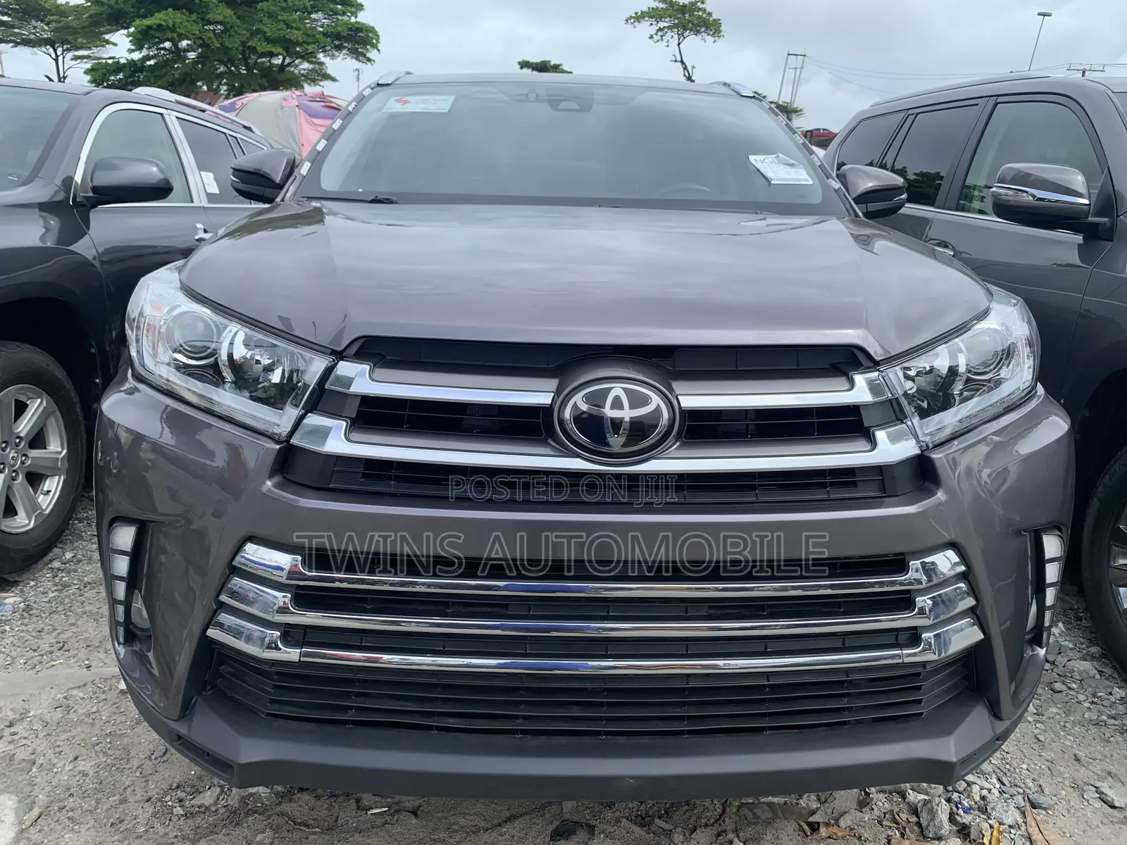 Toyota Highlander Limited 4x4 V6 (3.5L 6cyl 8A) 2017 Gray