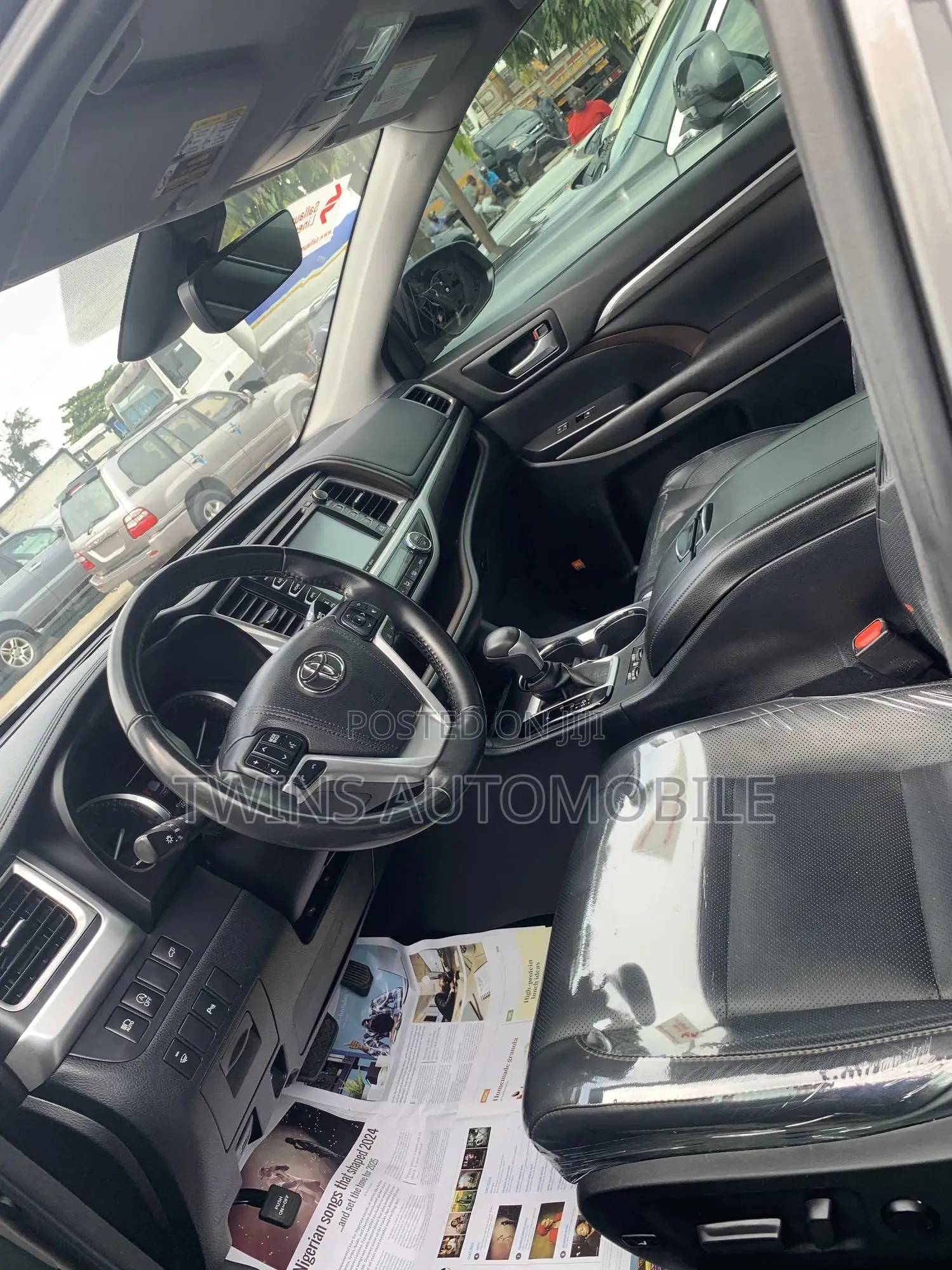 Toyota Highlander Limited 4x4 V6 (3.5L 6cyl 8A) 2017 Gray