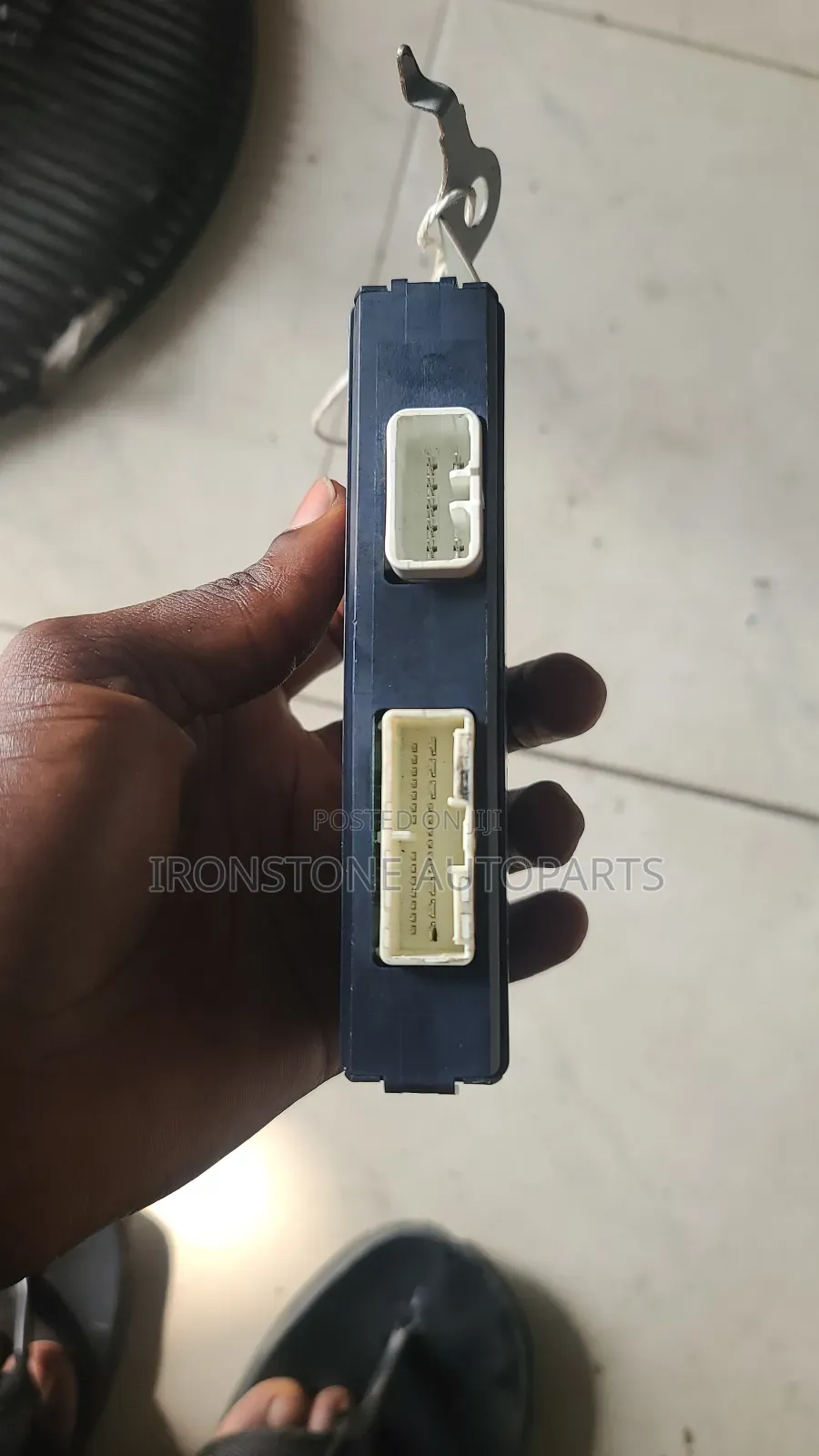 Boot Shock Control Module - Rav4 2014/18