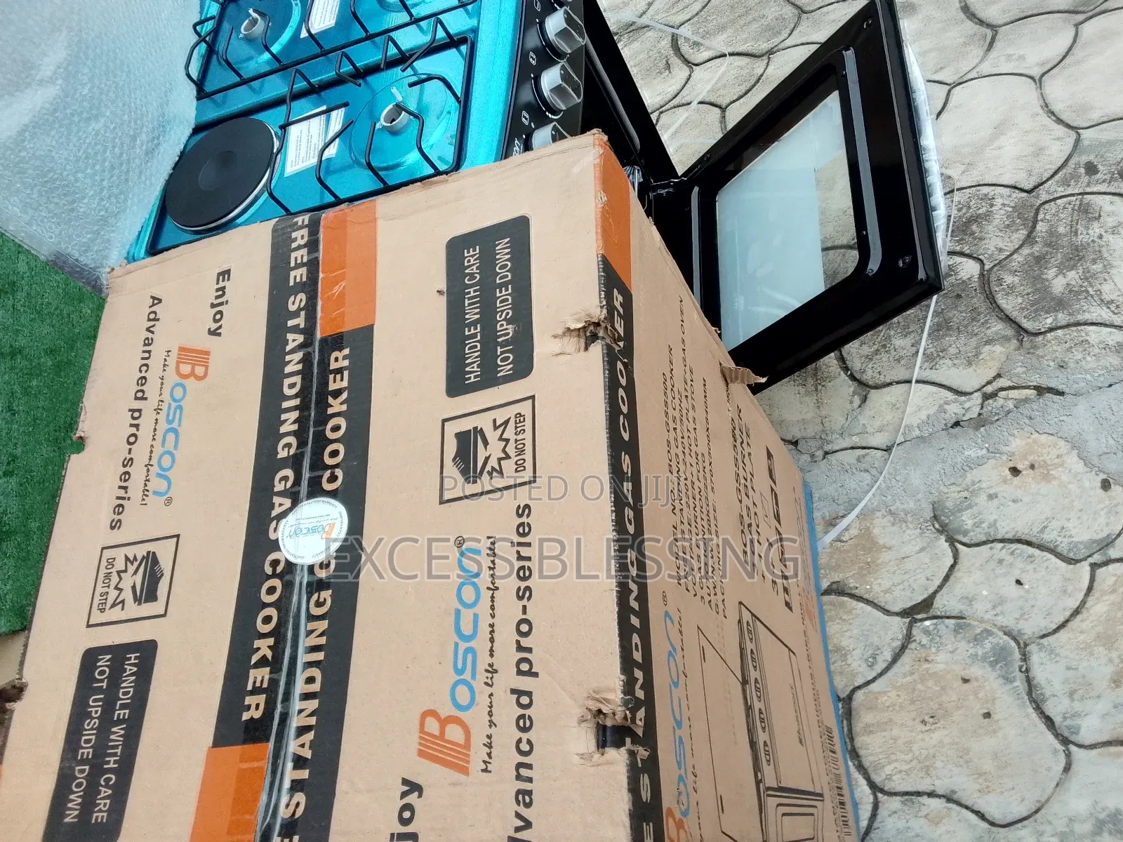 3 Gas Burner+1 Hot Plate Boscon Standing Gas Cooker
