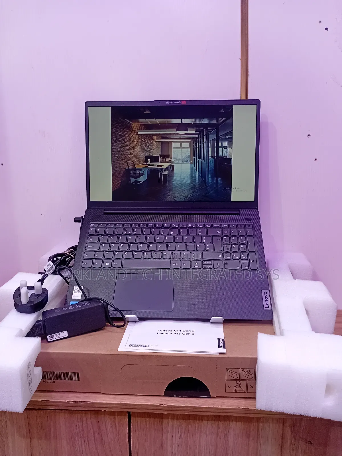 New Laptop Lenovo Ideapad 3 8GB Intel Core i3 SSD 256GB