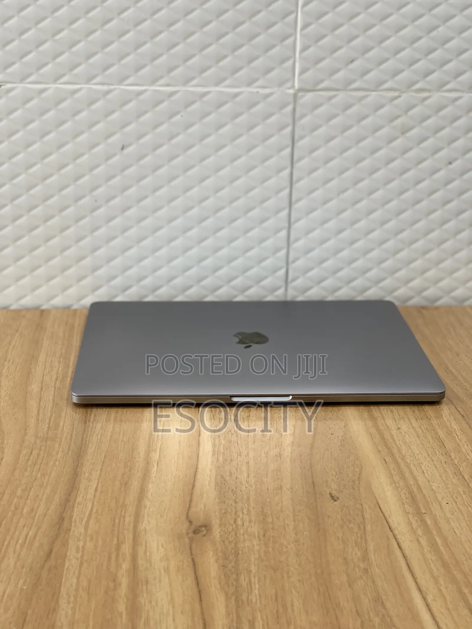 Laptop Apple MacBook Pro 2017 16GB Intel Core I5 SSD 512GB