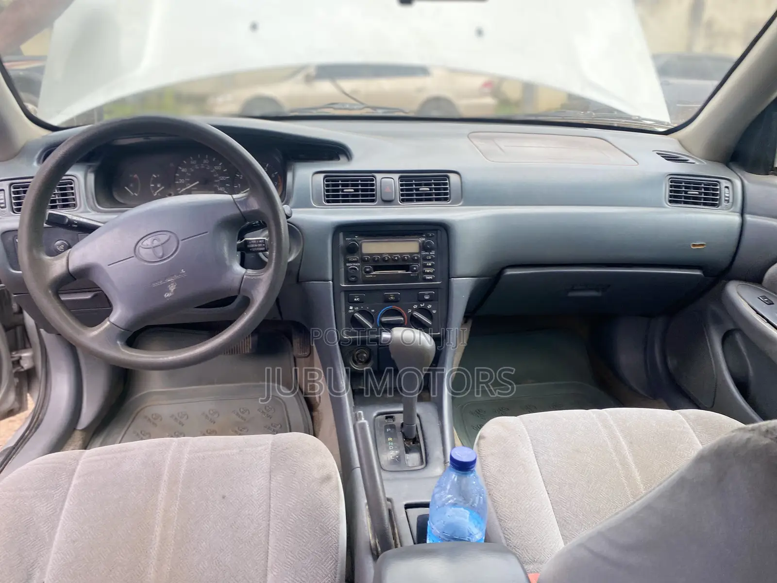 Toyota Camry CE 4dr Sedan (2.2L 4cyl 4A) 2000 Silver