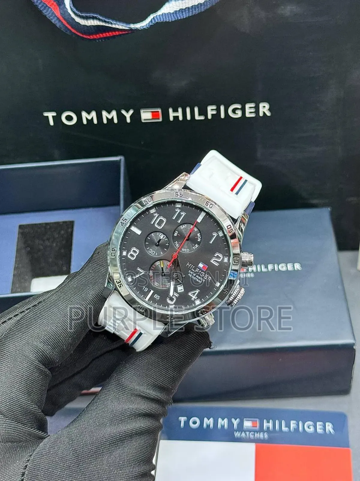 Tommy Hilfiger Quality~Chronog9raph. Different Colours Strap