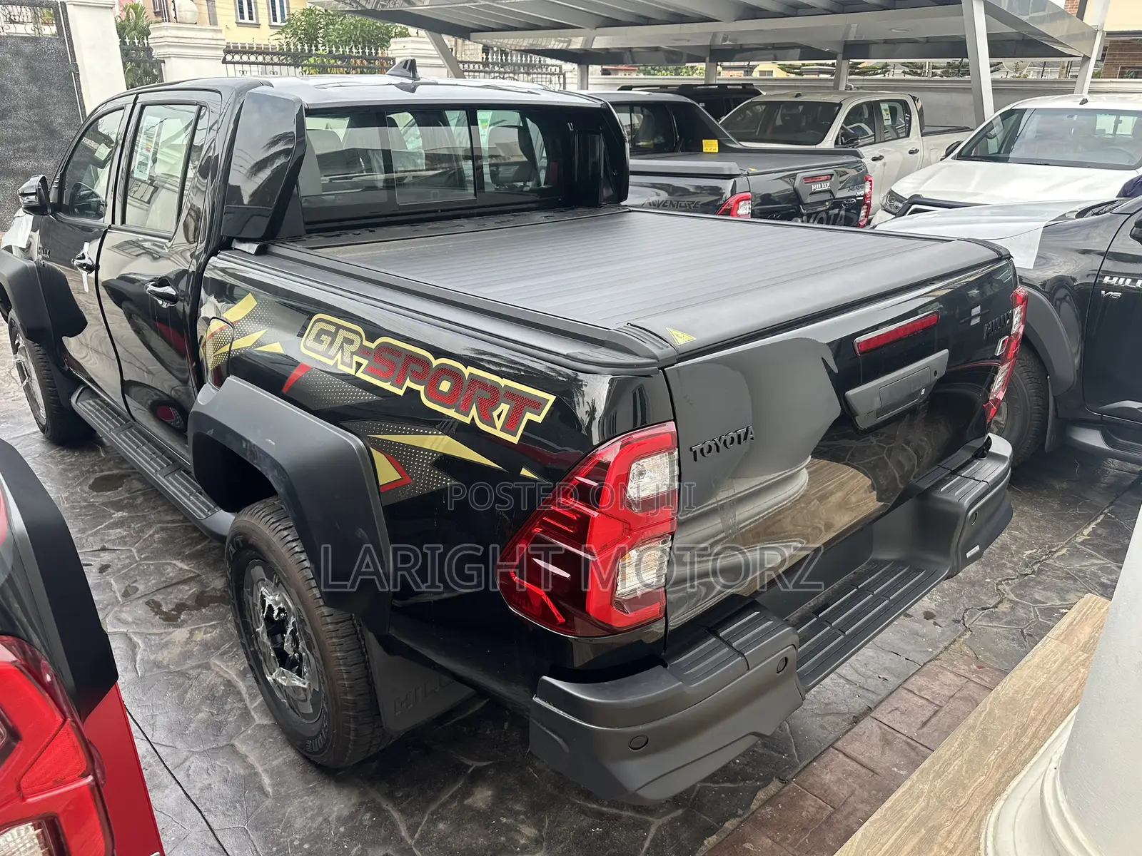 New Toyota Hilux 2025 Black