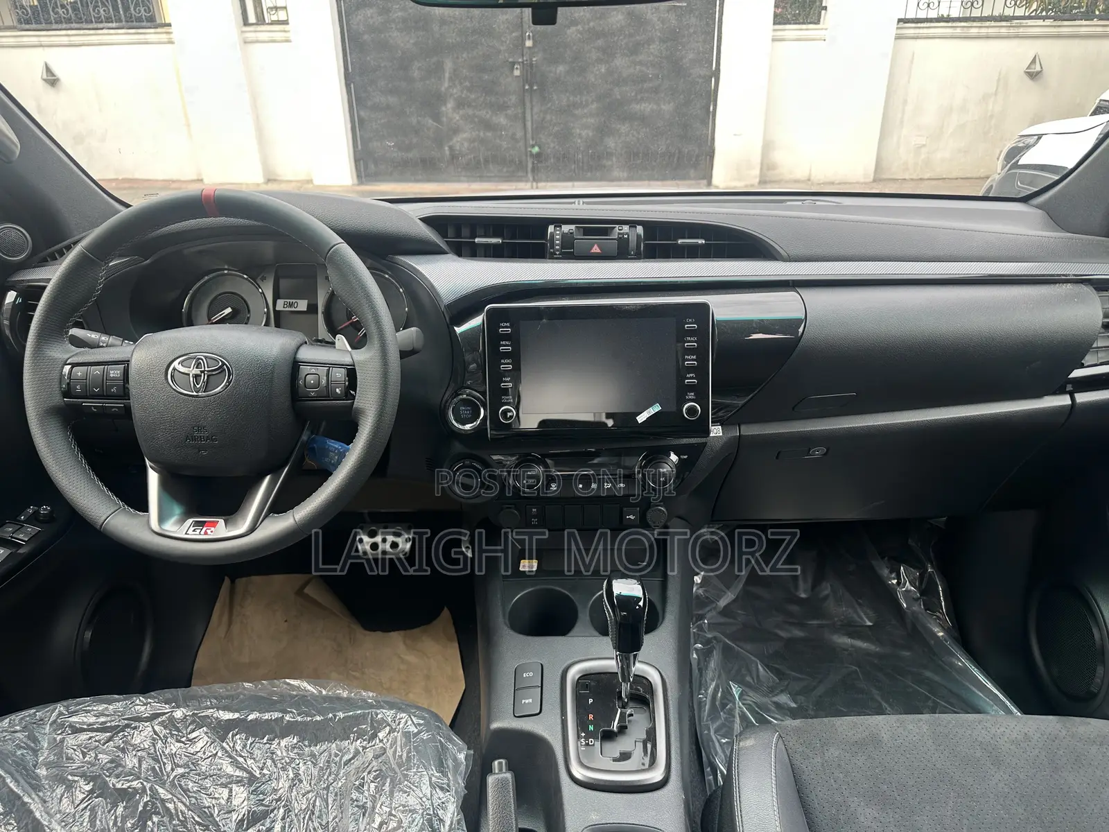 New Toyota Hilux 2025 Black