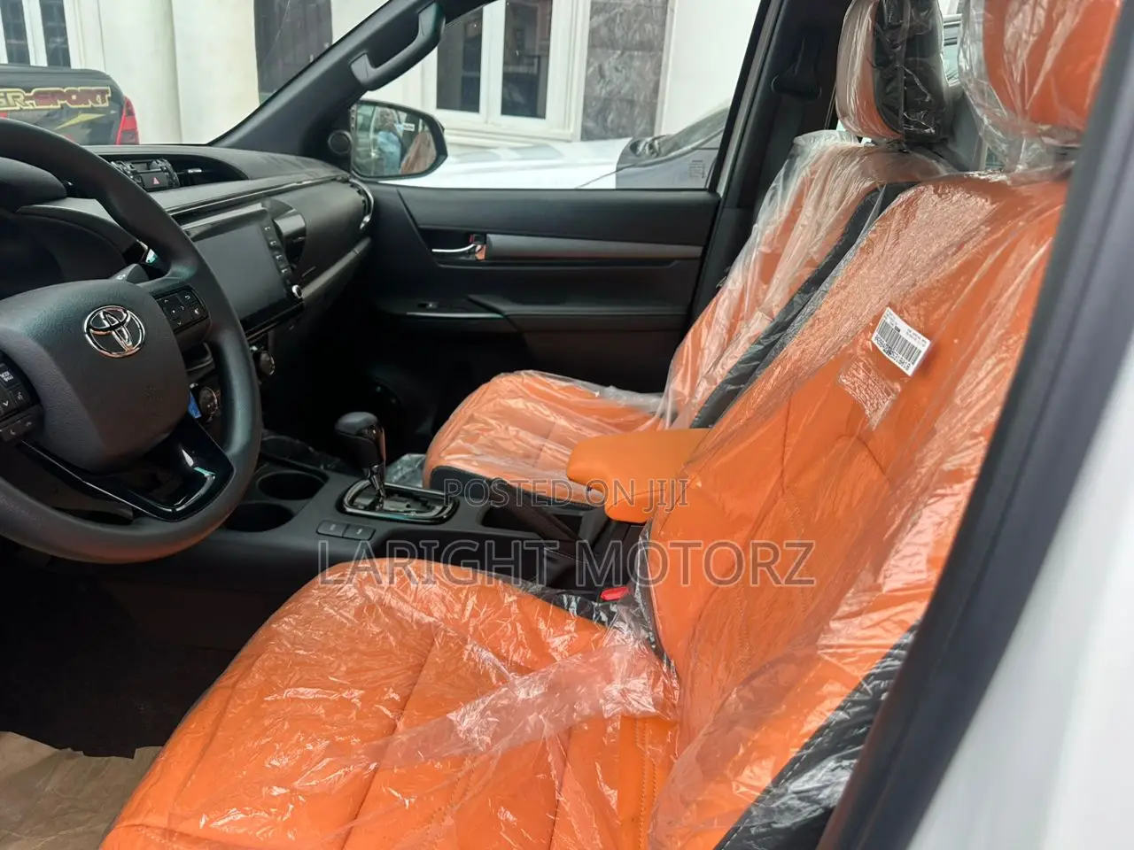 New Toyota Hilux 2025 White