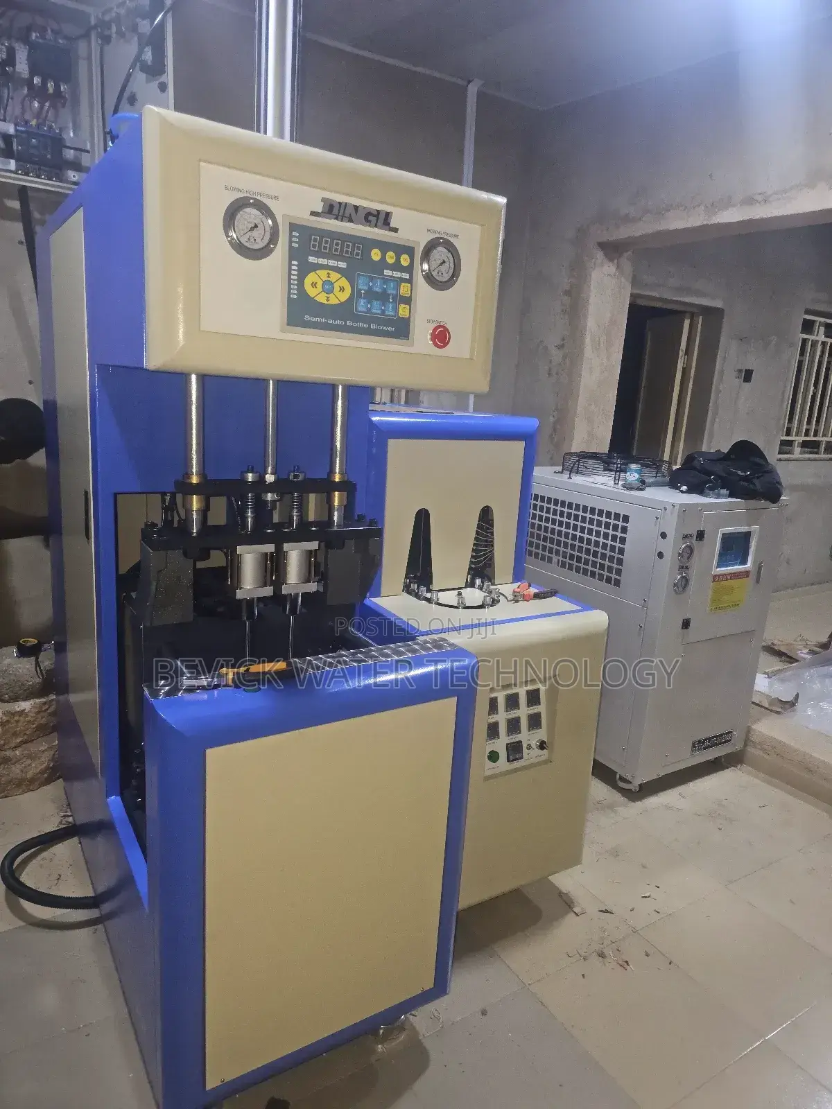 Pet Bottle Blowing Machine for Water Drinks