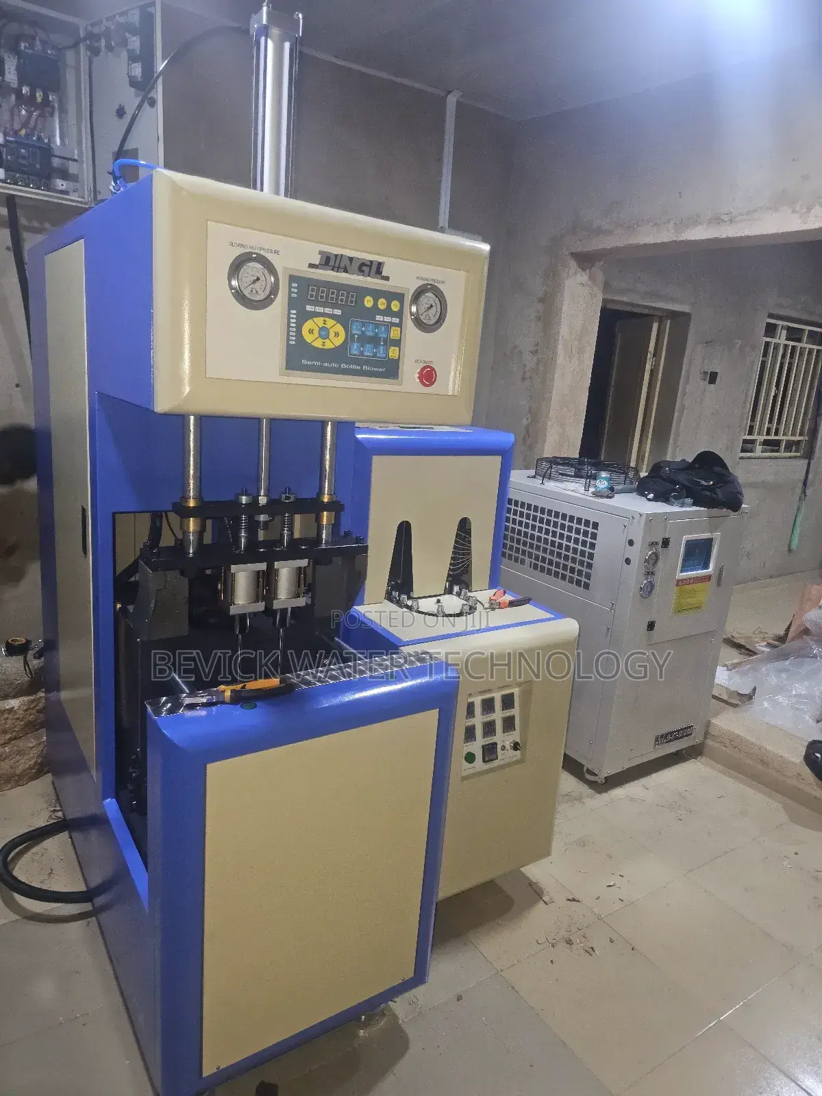 Pet Bottle Blowing Machine for Water Drinks