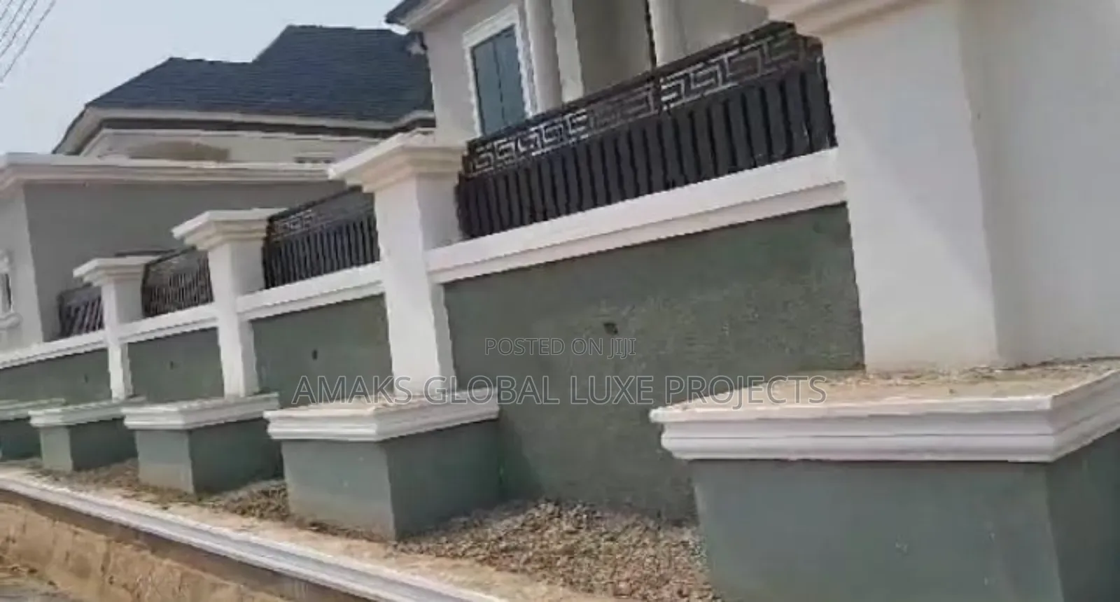 4bdrm Duplex in Behind Glory Dome, Lugbe District for sale
