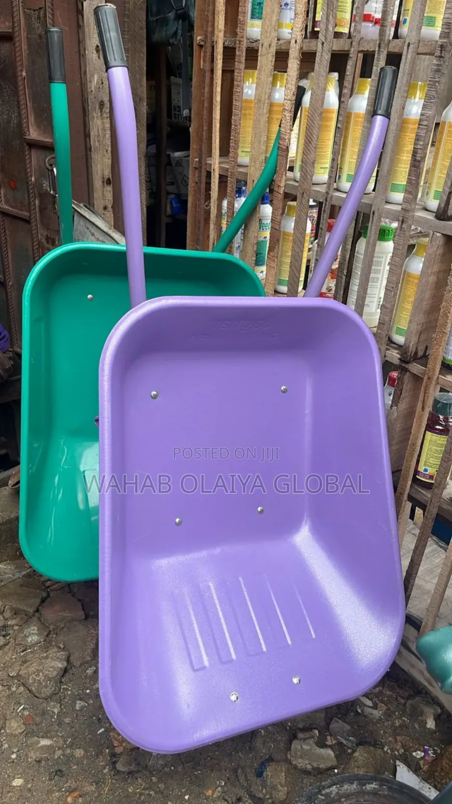 Durable Heavy-Duty Wheelbarrow – For Construction Home Use