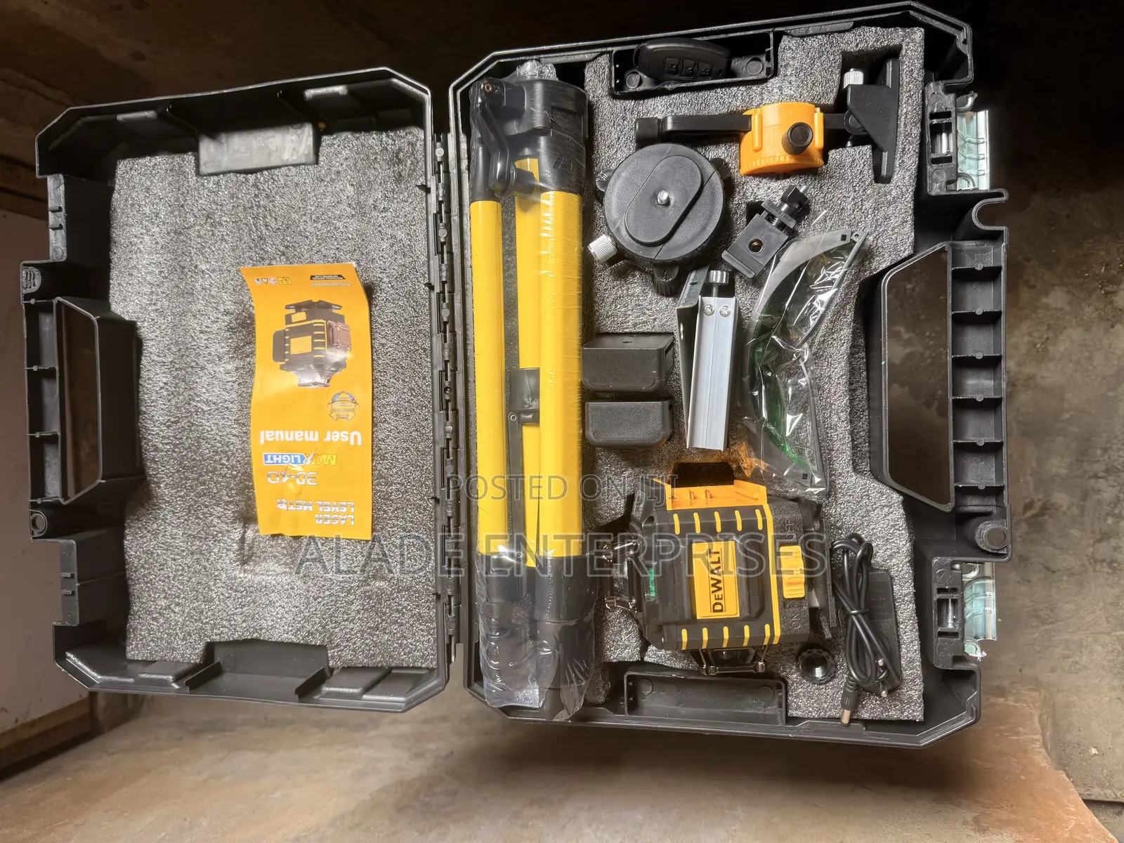 Dewalt 16line Auto Laser Level With Tripod Stand And Full Accessories