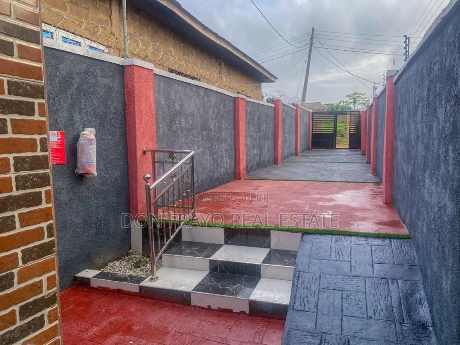 3bdrm Bungalow in Tipper Garage, Akala Express for sale