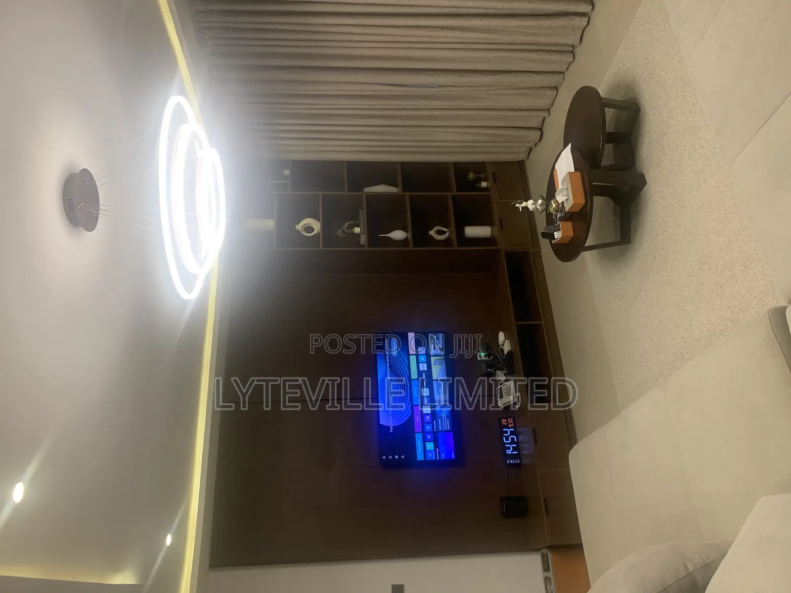 Luxurious 1 Bedroom With Gym Laundry