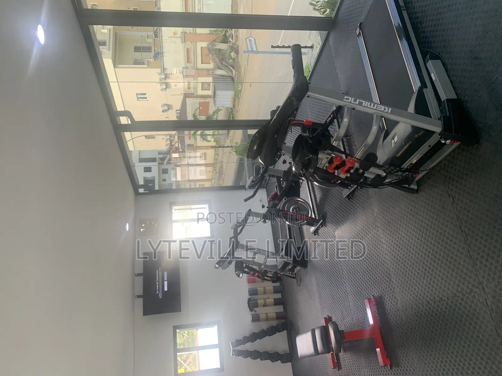 Luxurious 1 Bedroom With Gym Laundry