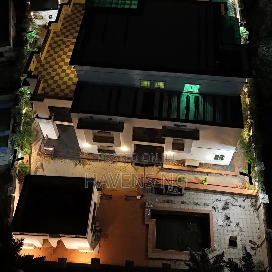 7bdrm Mansion in Guzape District for sale