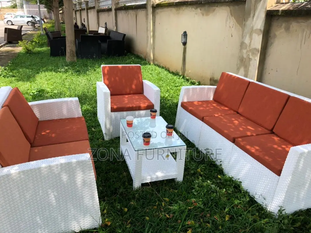 New Model Outdoor (7) Seater Plastic Chairs With Center Table