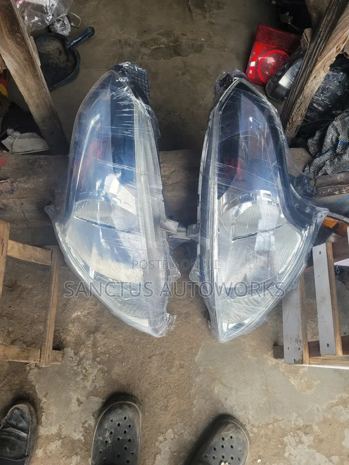 Headlight Nissan Almera 2014