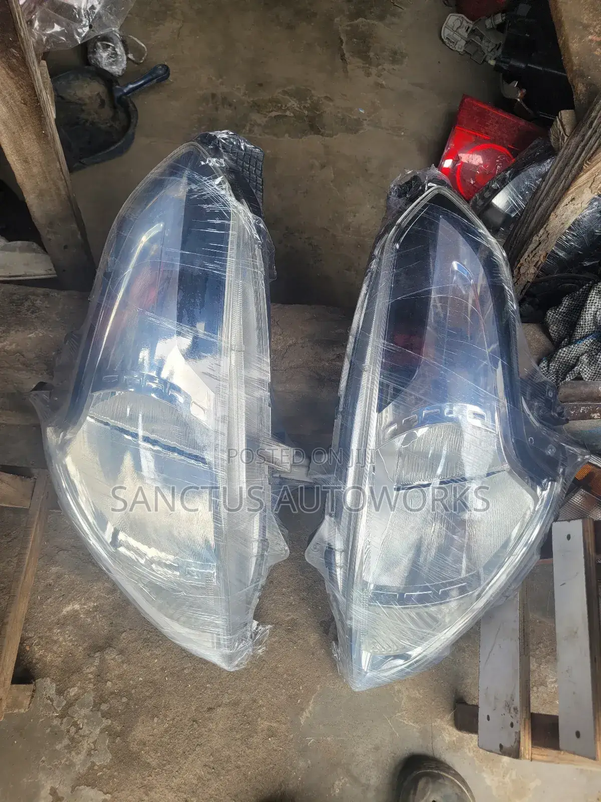 Headlight Nissan Almera 2014