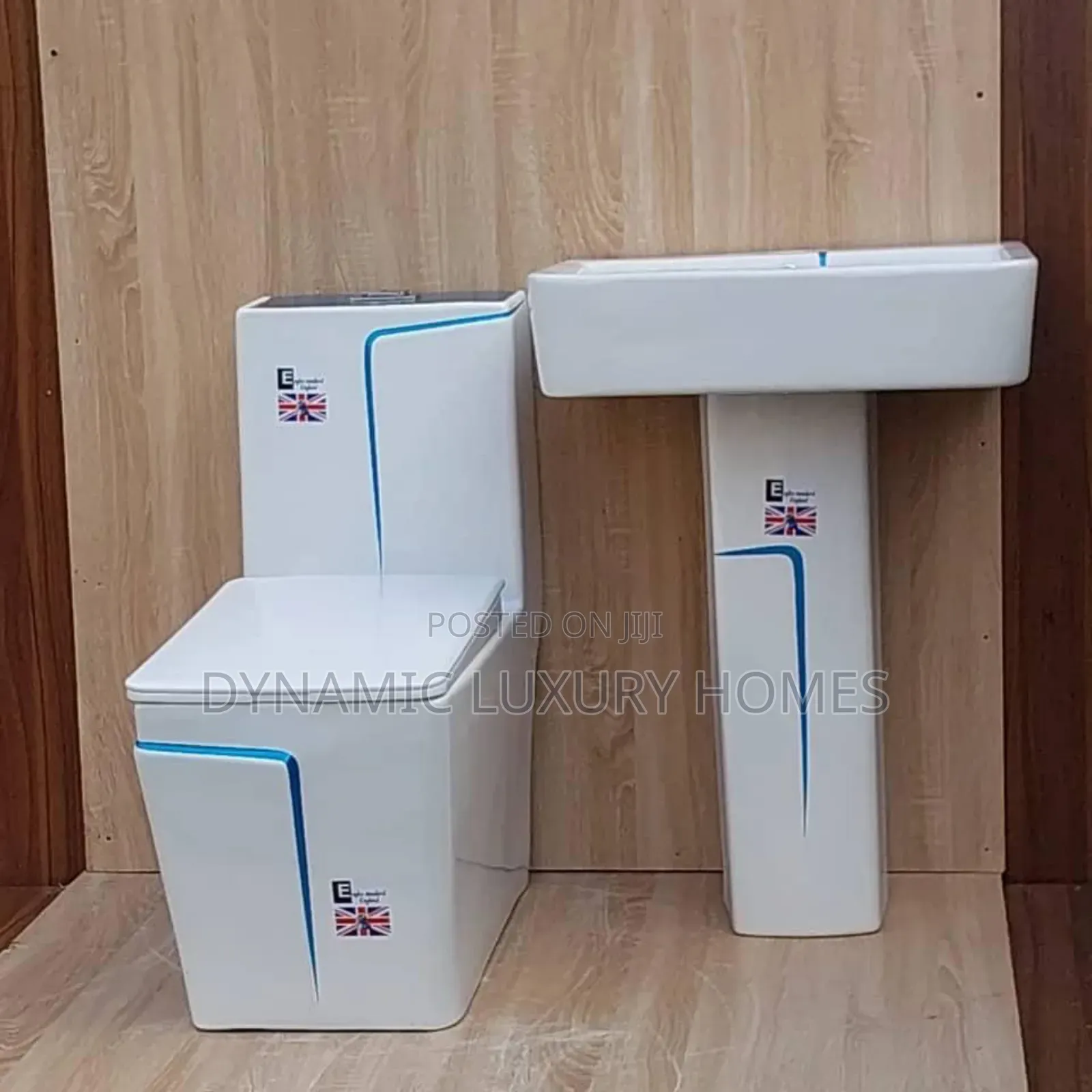 Executive Married Together England Seat With Wash Hand Basin