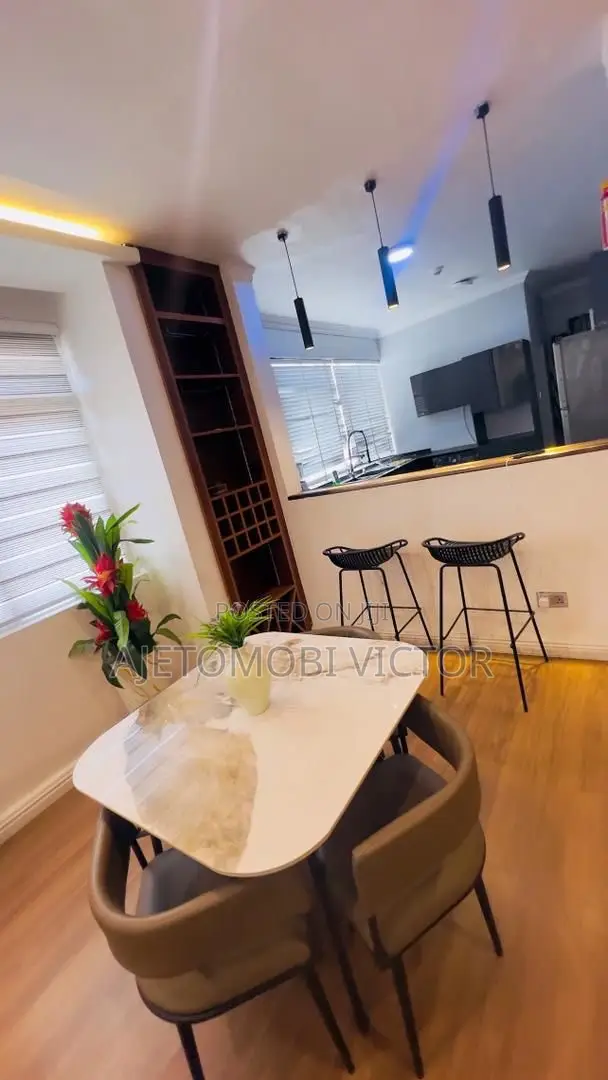 Beautiful Waterfront 3bedroom Apartment