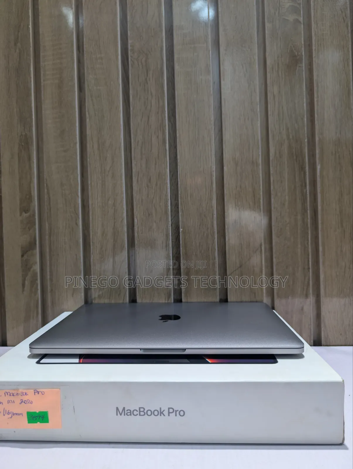 Laptop Apple MacBook Pro 2020 M1 16GB Apple M1 Pro SSD 512GB