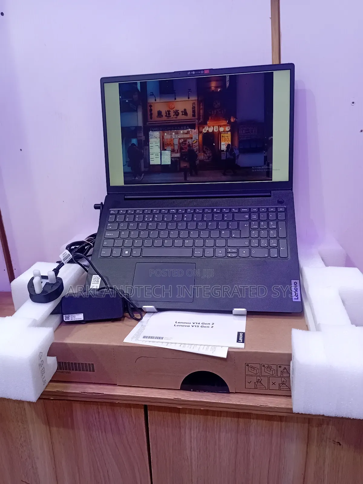 New Laptop Lenovo IdeaPad 530S 8GB Intel Core i3 SSD 256GB