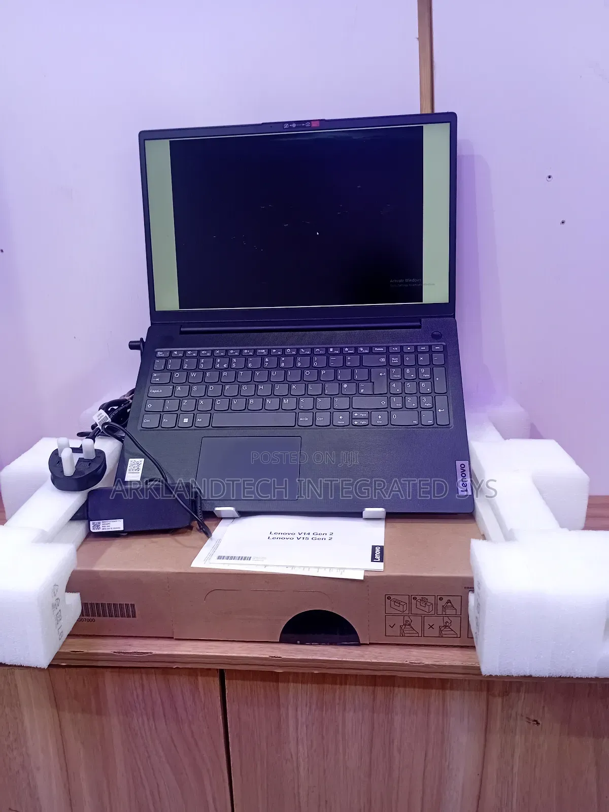 New Laptop Lenovo IdeaPad 530S 8GB Intel Core i3 SSD 512GB