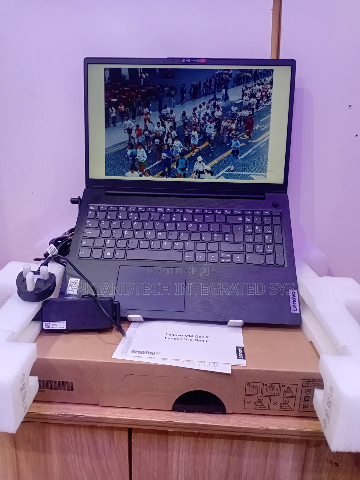 New Laptop Lenovo IdeaPad S10-3 8GB Intel Core i3 SSD 256GB