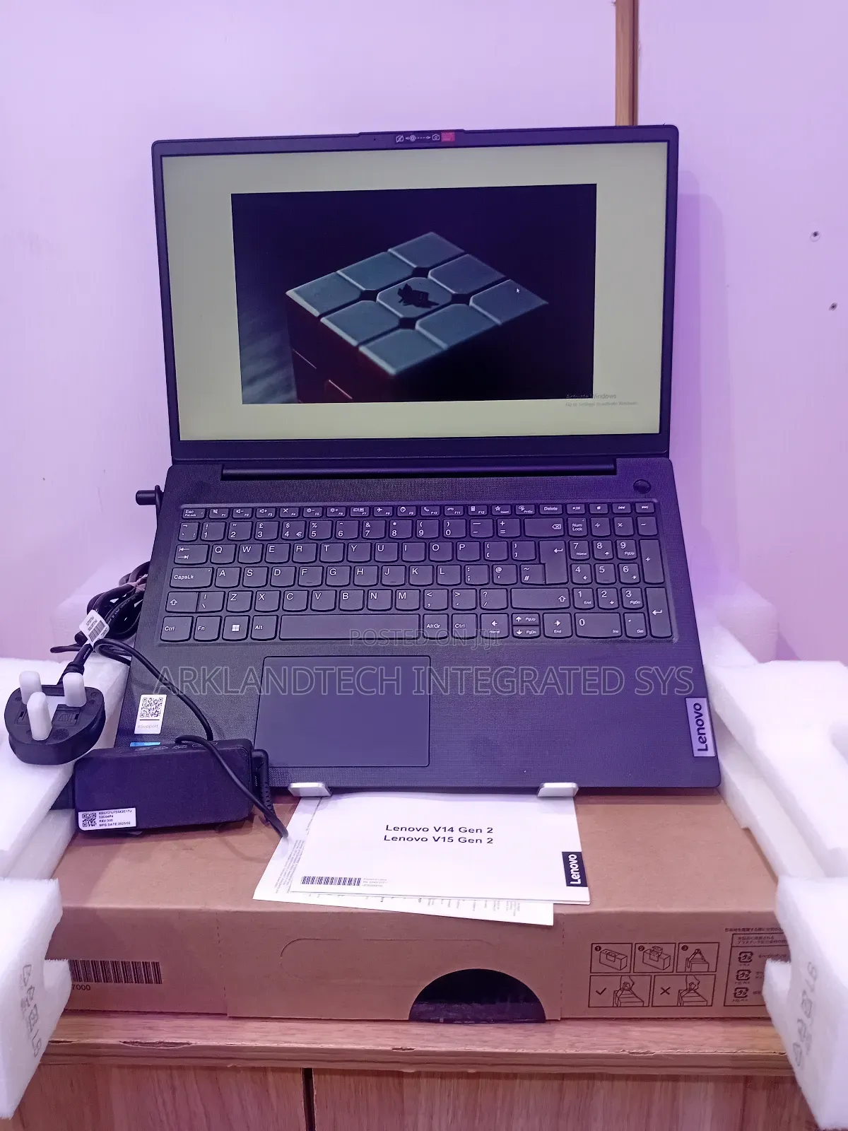 New Laptop Lenovo IdeaPad S10-3 8GB Intel Core i3 SSD 512GB