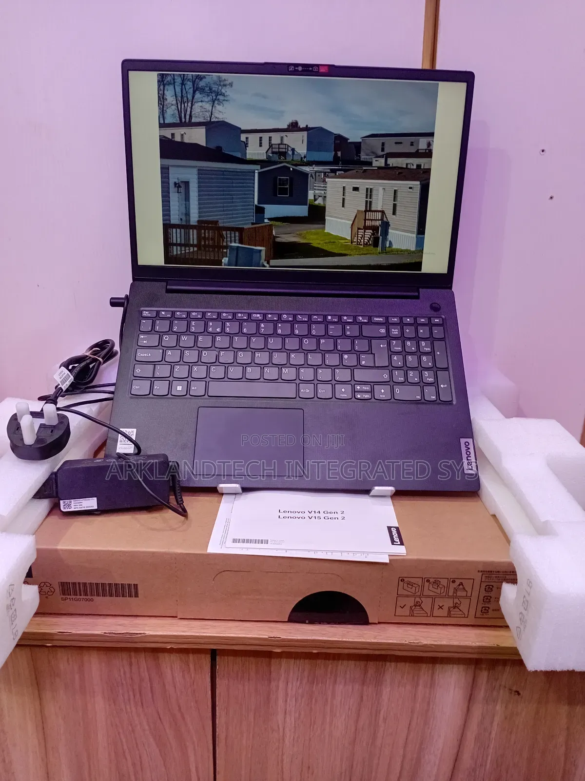 New Laptop Lenovo IdeaPad S530 8GB Intel Core i3 SSD 256GB