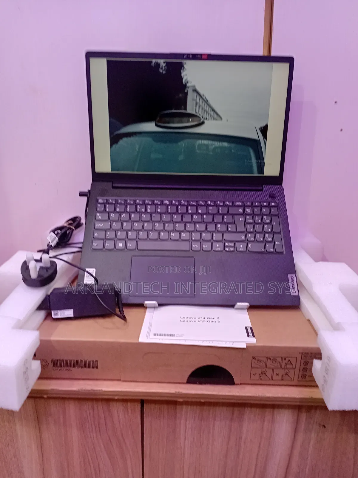 New Laptop Lenovo IdeaPad S530 8GB Intel Core i3 SSD 512GB