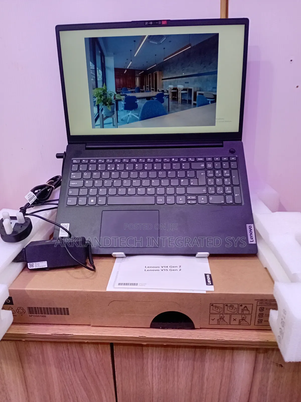 New Laptop Lenovo IdeaPad U330 8GB Intel Core i3 SSD 256GB