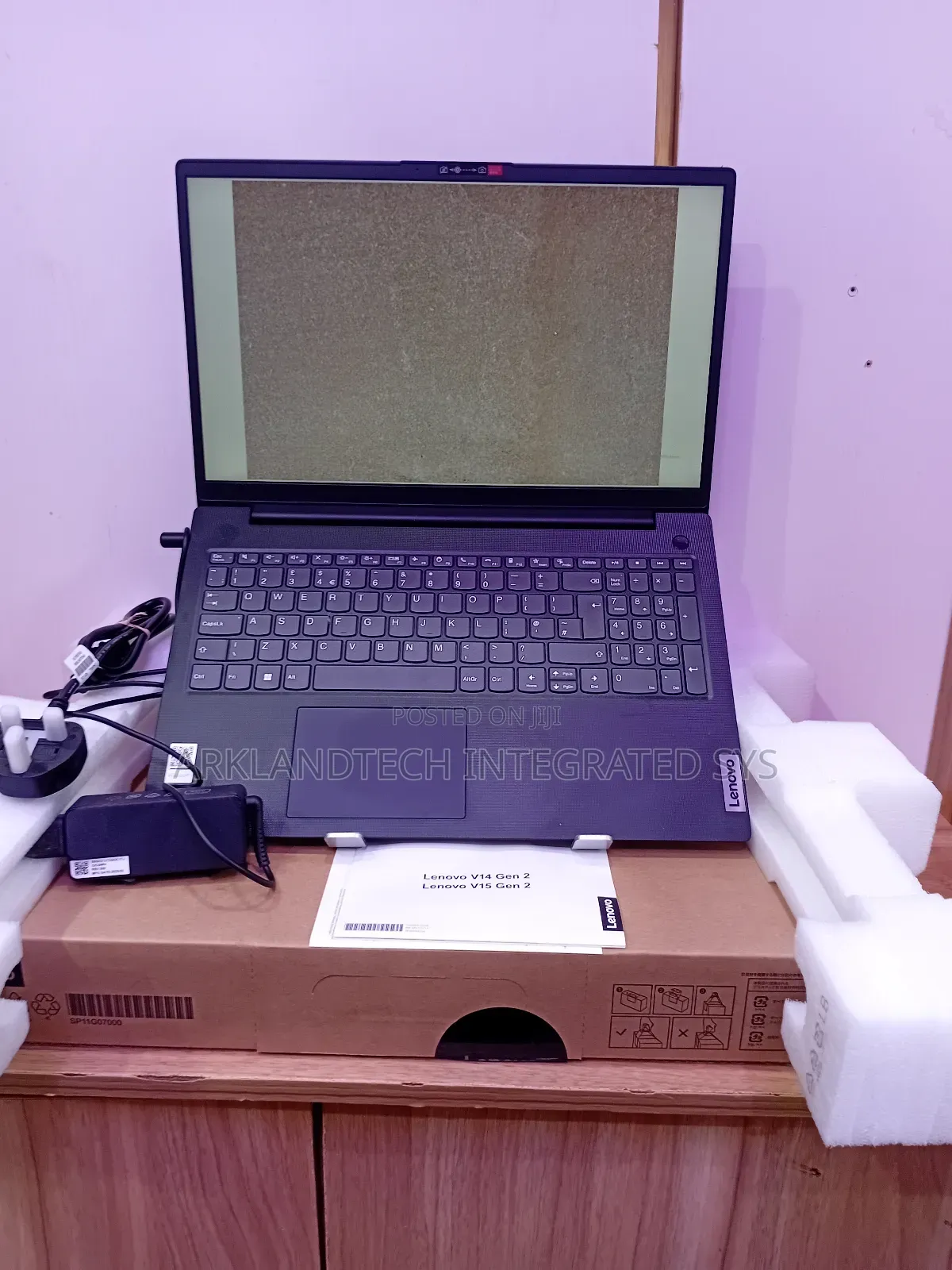 New Laptop Lenovo IdeaPad U330 8GB Intel Core i3 SSD 512GB