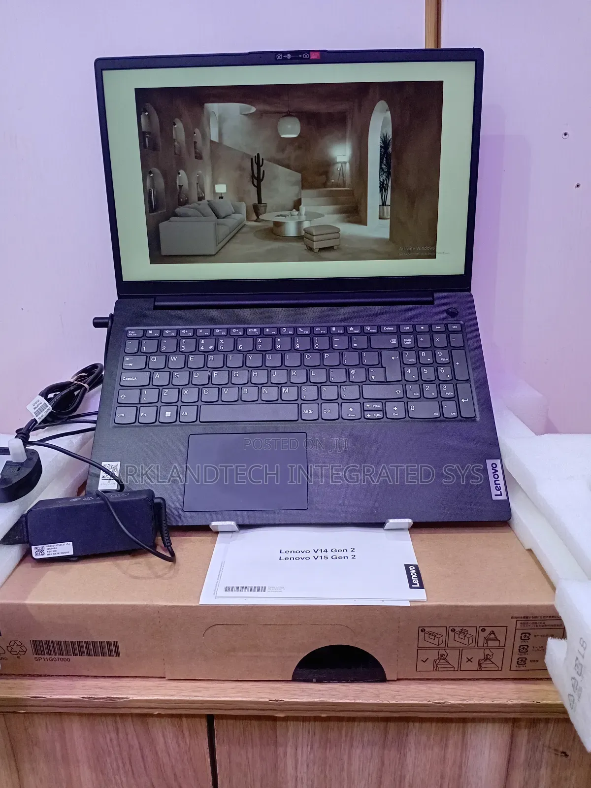 New Laptop Lenovo IdeaPad U350 8GB Intel Core i3 SSD 256GB