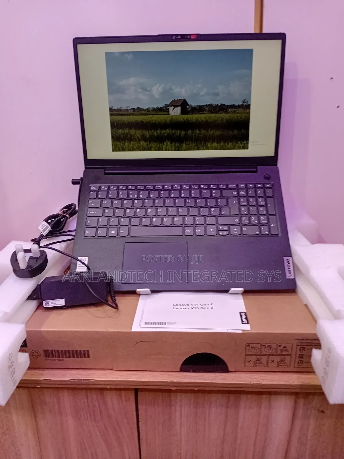 New Laptop Lenovo IdeaPad U350 8GB Intel Core i3 SSD 256GB