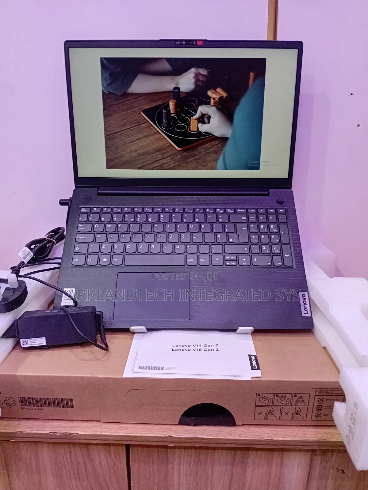 New Laptop Lenovo IdeaPad U350 8GB Intel Core i3 SSD 512GB
