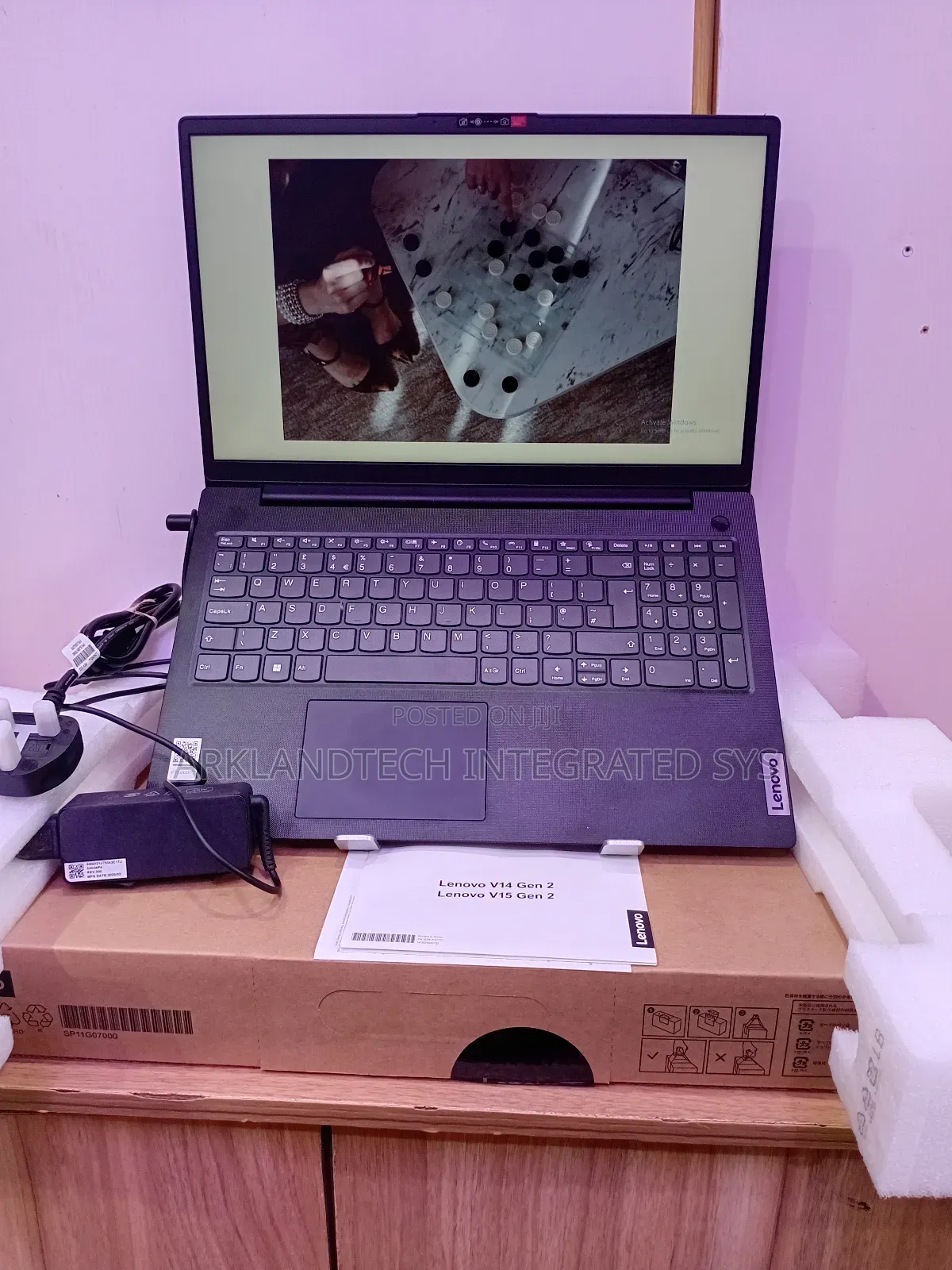 New Laptop Lenovo IdeaPad U350 8GB Intel Core i3 SSD 512GB