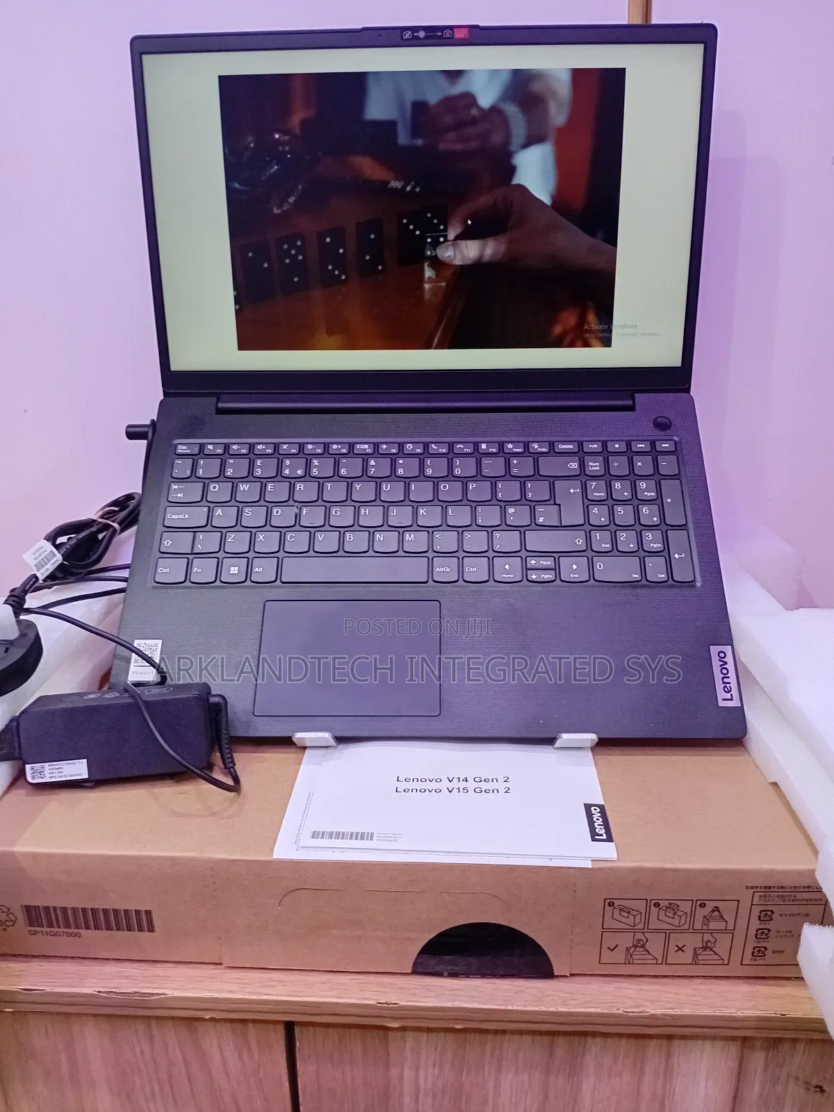 New Laptop Lenovo IdeaPad U350 8GB Intel Core i3 SSD 512GB