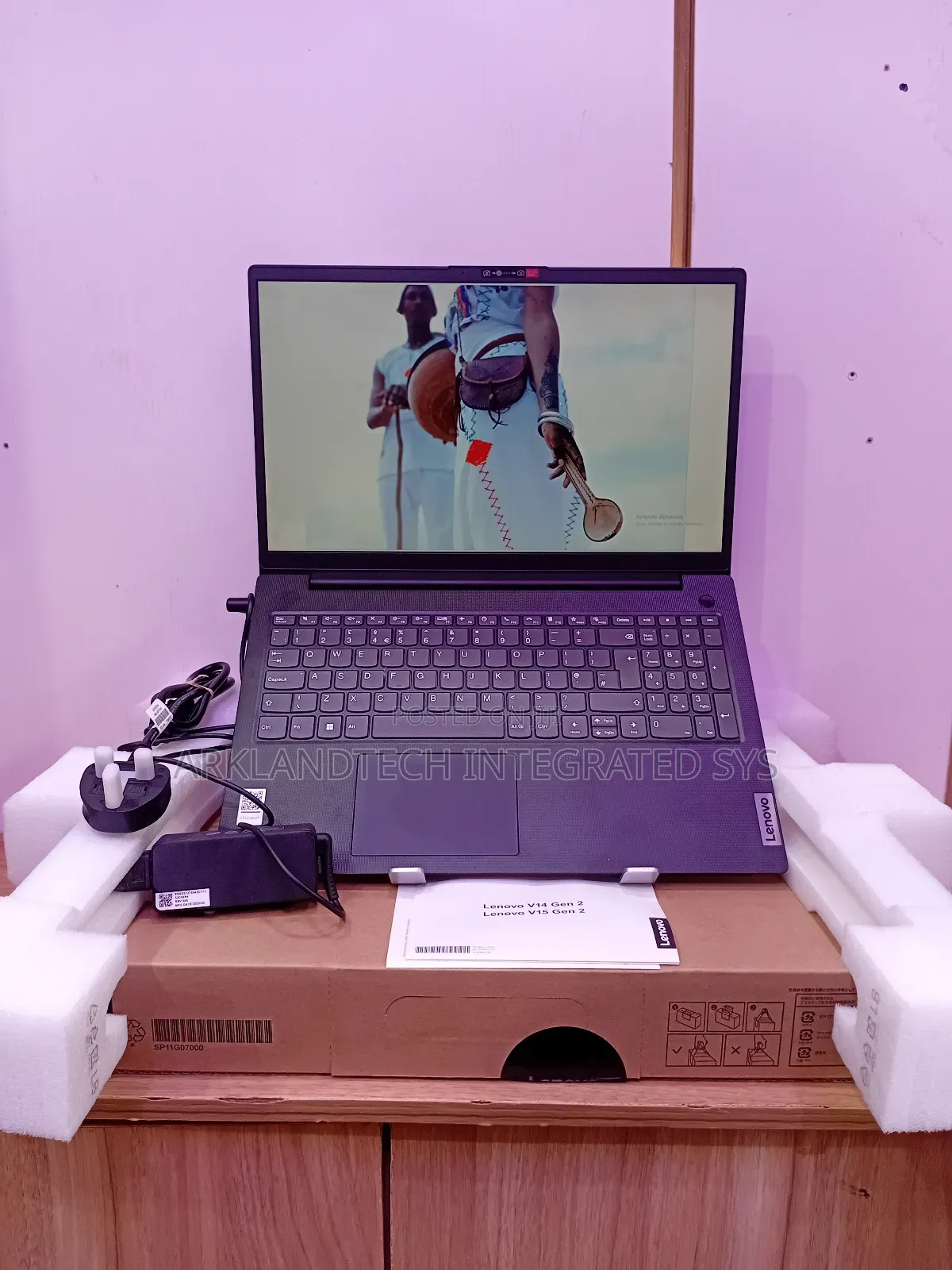 New Laptop Lenovo IdeaPad U510 8GB Intel Core i3 SSD 256GB