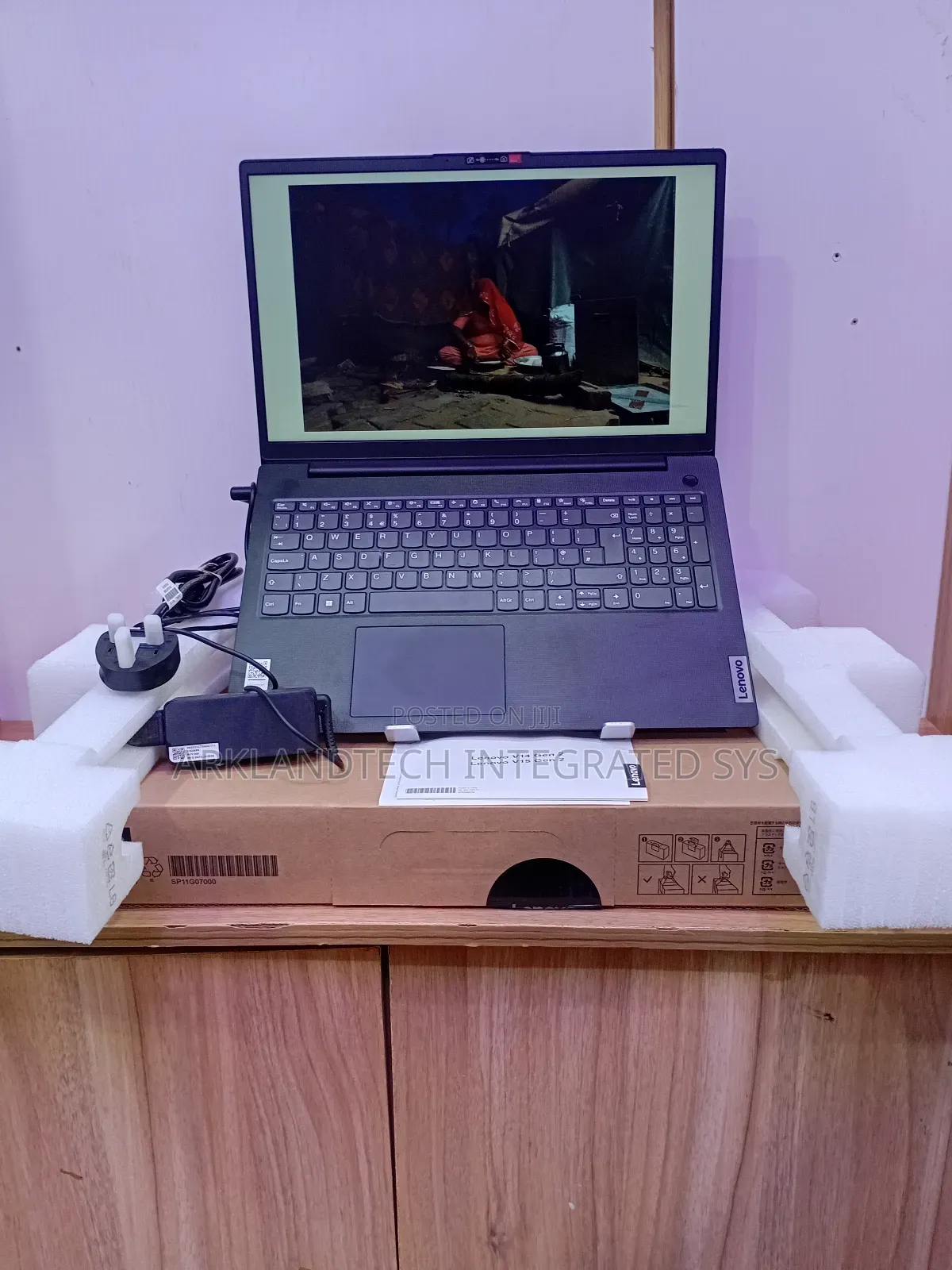 New Laptop Lenovo IdeaPad U510 8GB Intel Core i3 SSD 256GB