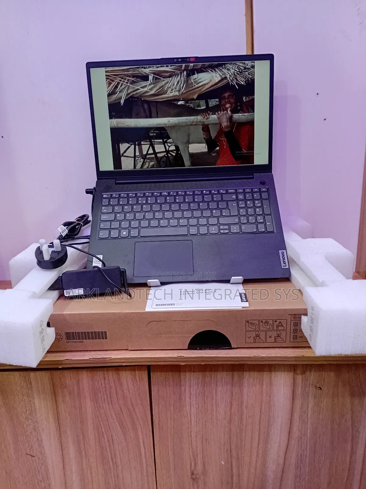 New Laptop Lenovo IdeaPad U510 8GB Intel Core i3 SSD 512GB