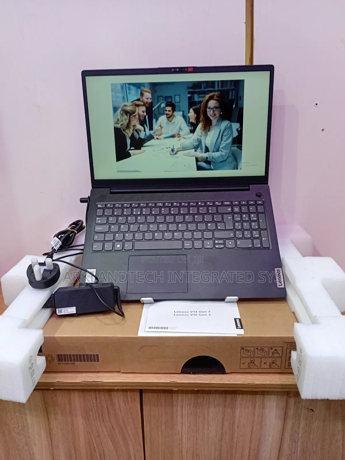 New Laptop Lenovo IdeaPad Y410p 8GB Intel Core i3 SSD 512GB
