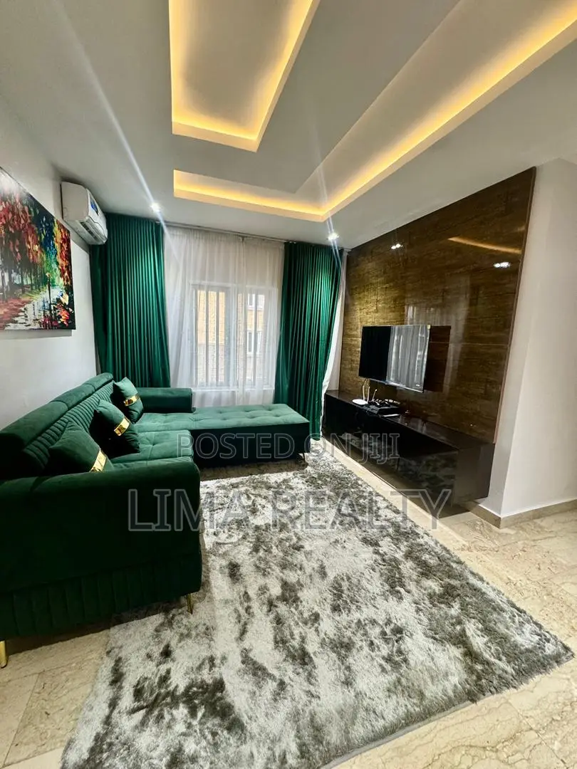 Luxury 5 Bed Self for Party and Normal Stay