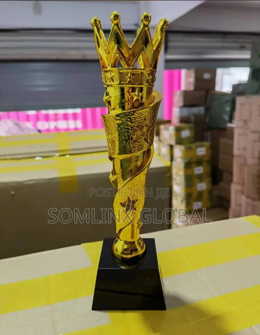 Trophy Crown and Black Base