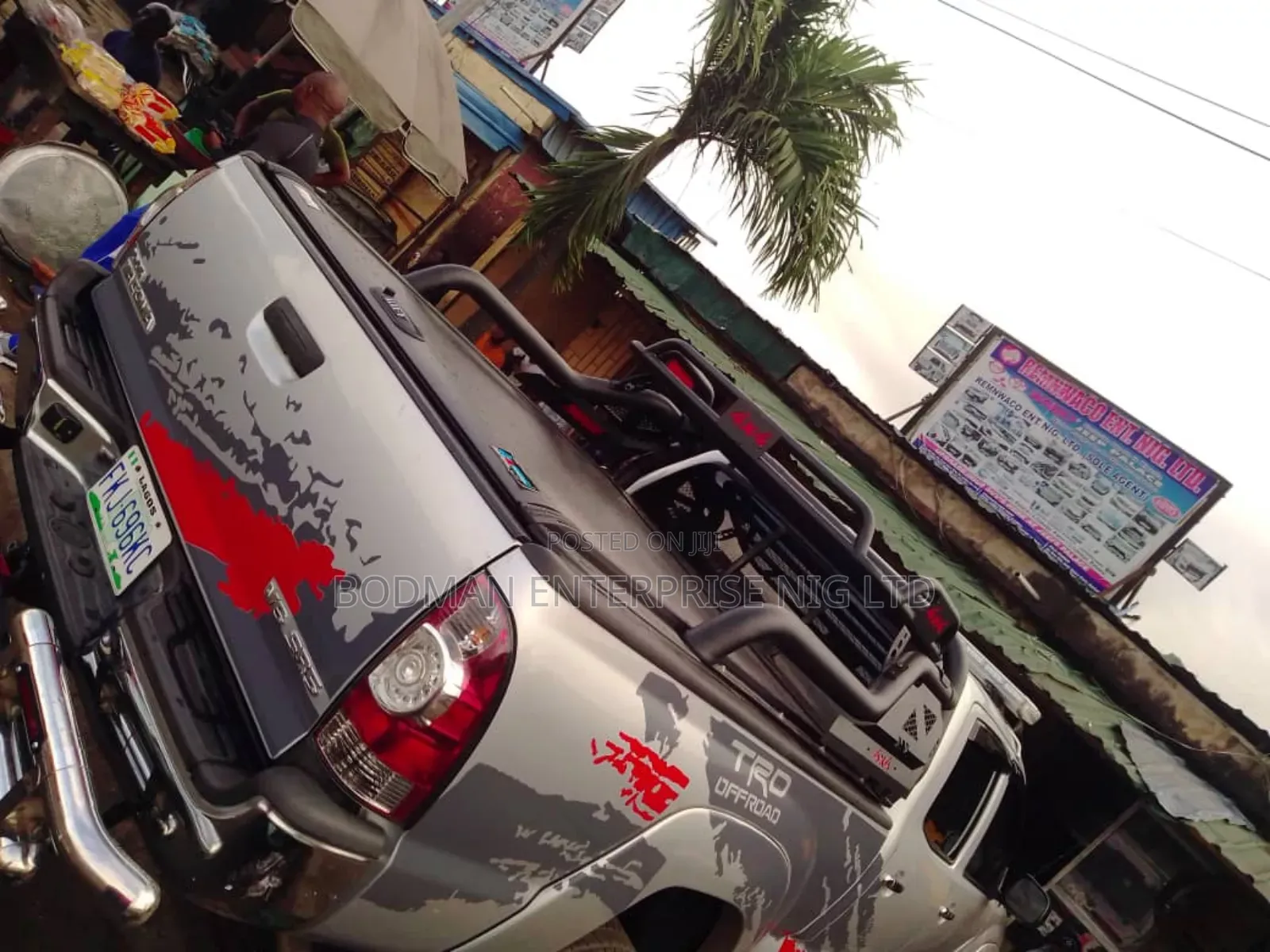 Retractable Booth Cover With Off Road Bar _-*%47%+