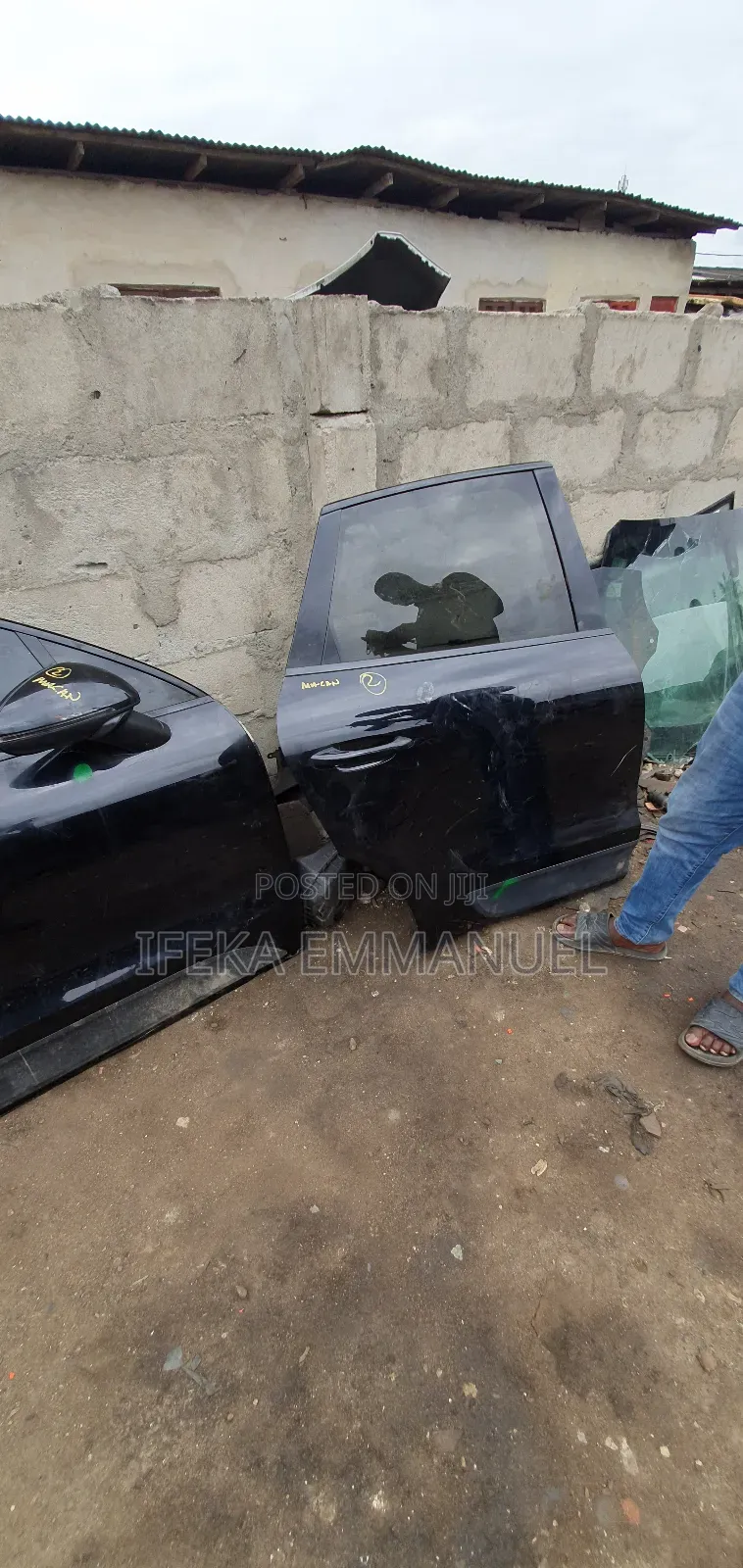 Door Porsche Macan