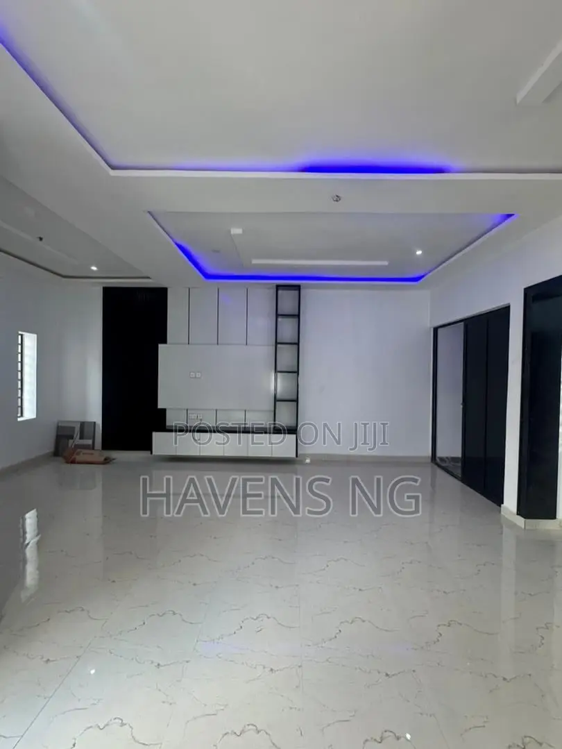 4bdrm Duplex in Eliozu for sale