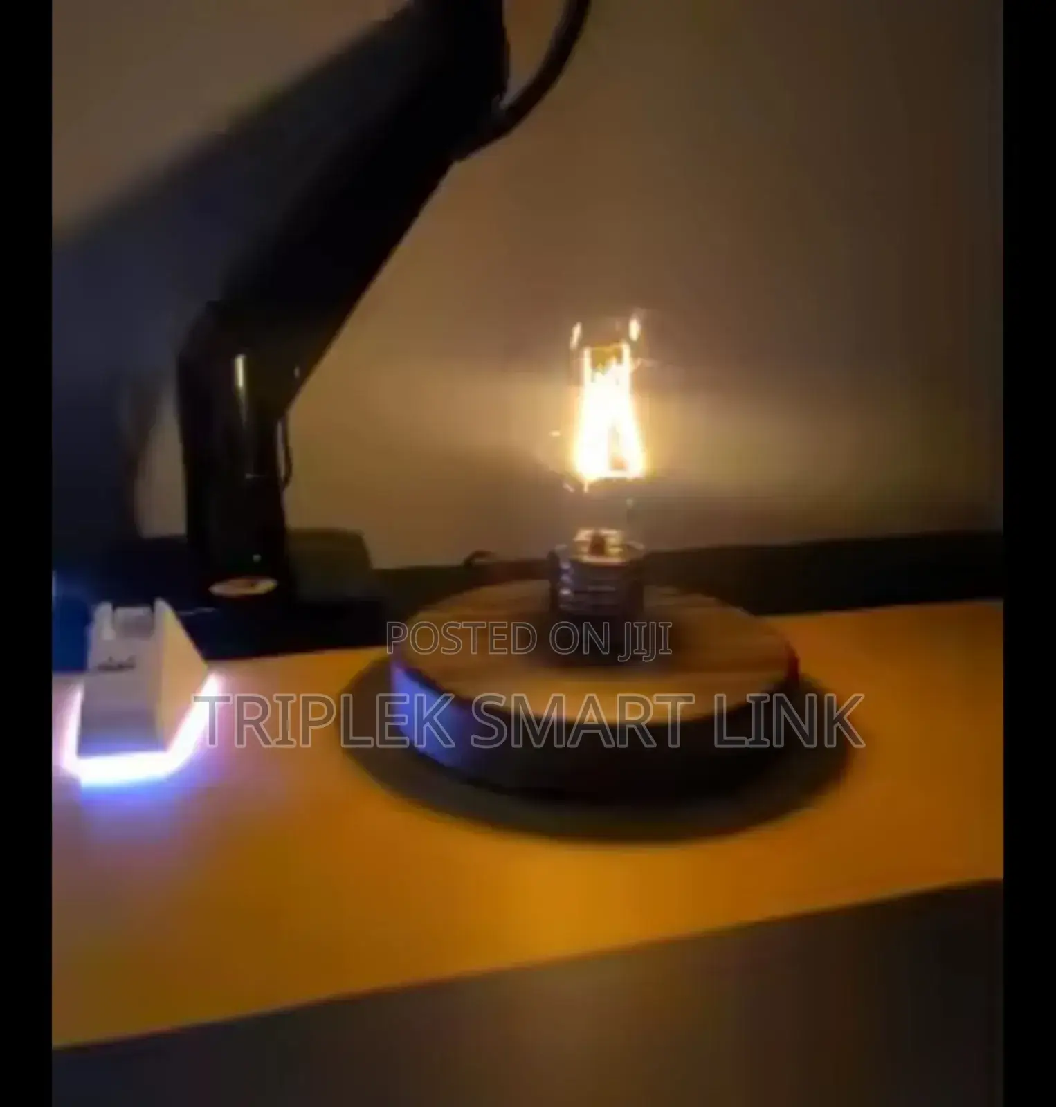Magnetic Levitation Lamp Floating Led Bulb Home Office Desk Decoration